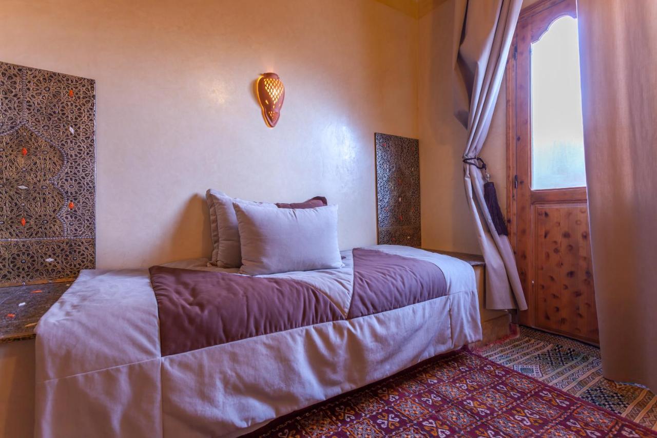 Kasbah Tizzarouine Bed and Breakfast Boumalne Exteriör bild