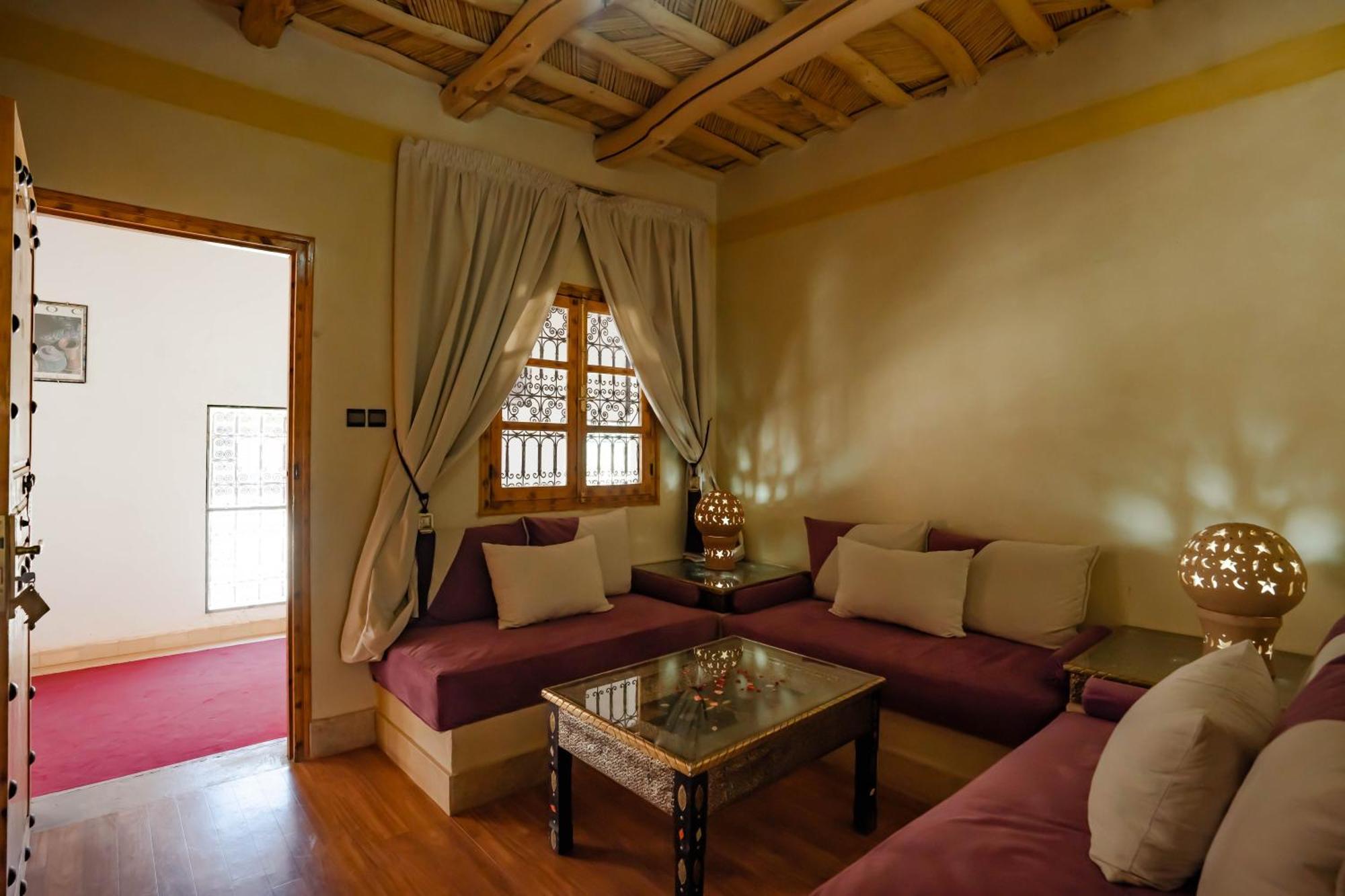 Kasbah Tizzarouine Bed and Breakfast Boumalne Exteriör bild