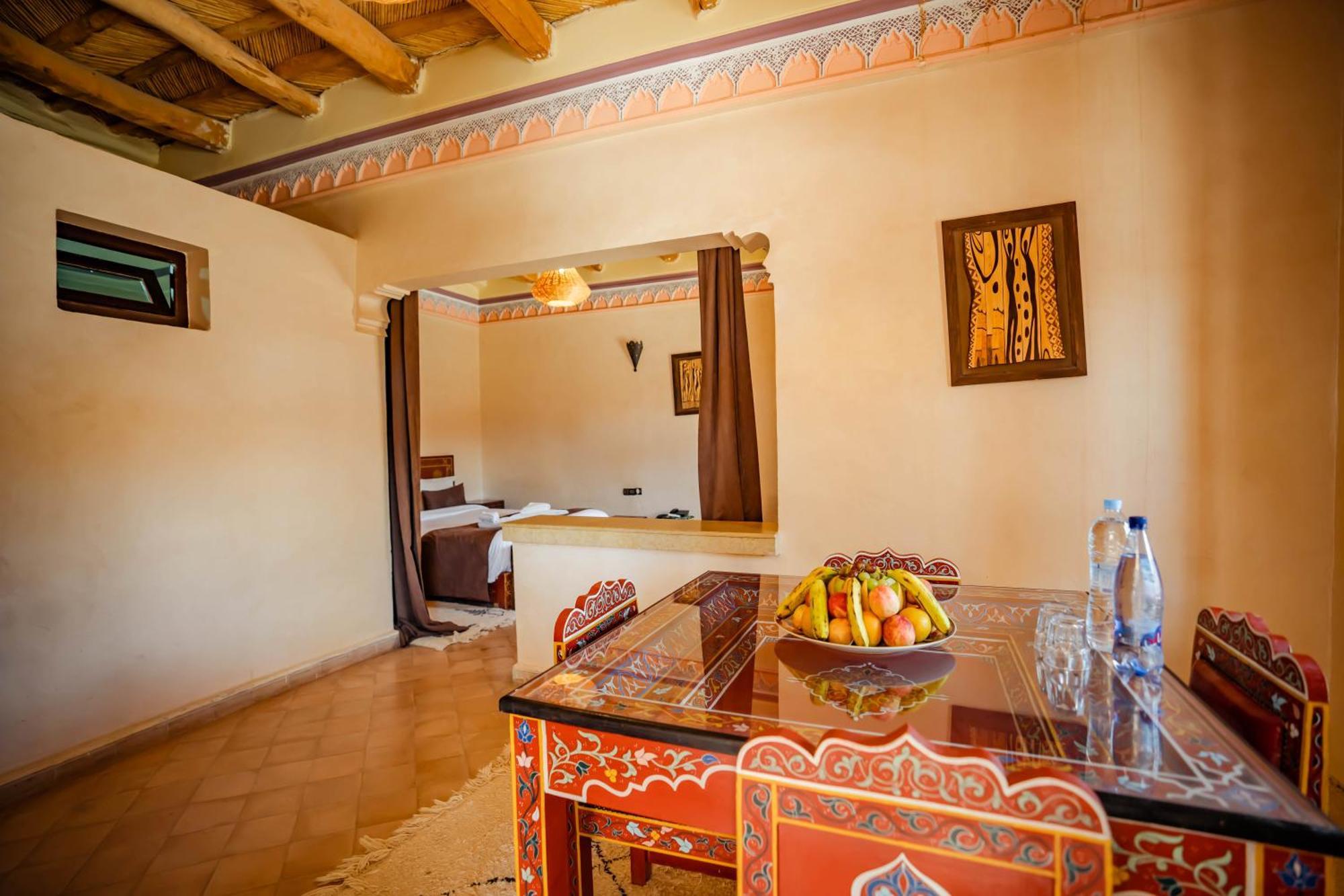Kasbah Tizzarouine Bed and Breakfast Boumalne Exteriör bild