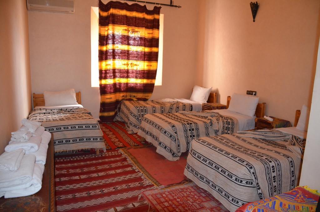 Kasbah Tizzarouine Bed and Breakfast Boumalne Rum bild