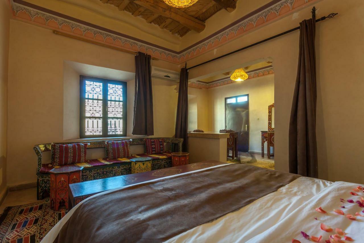Kasbah Tizzarouine Bed and Breakfast Boumalne Exteriör bild