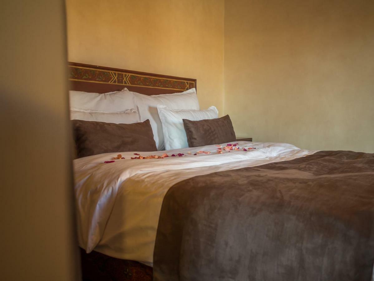 Kasbah Tizzarouine Bed and Breakfast Boumalne Exteriör bild